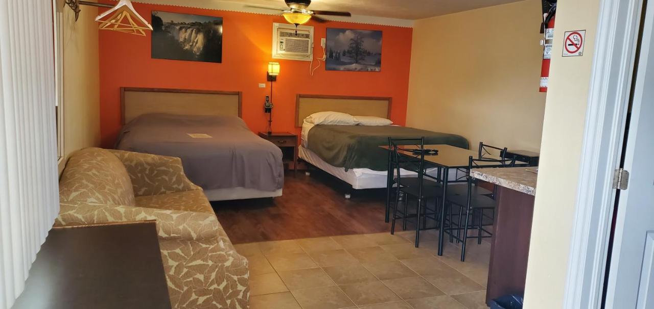 Sunparlor Motel Лемингтон Екстериор снимка