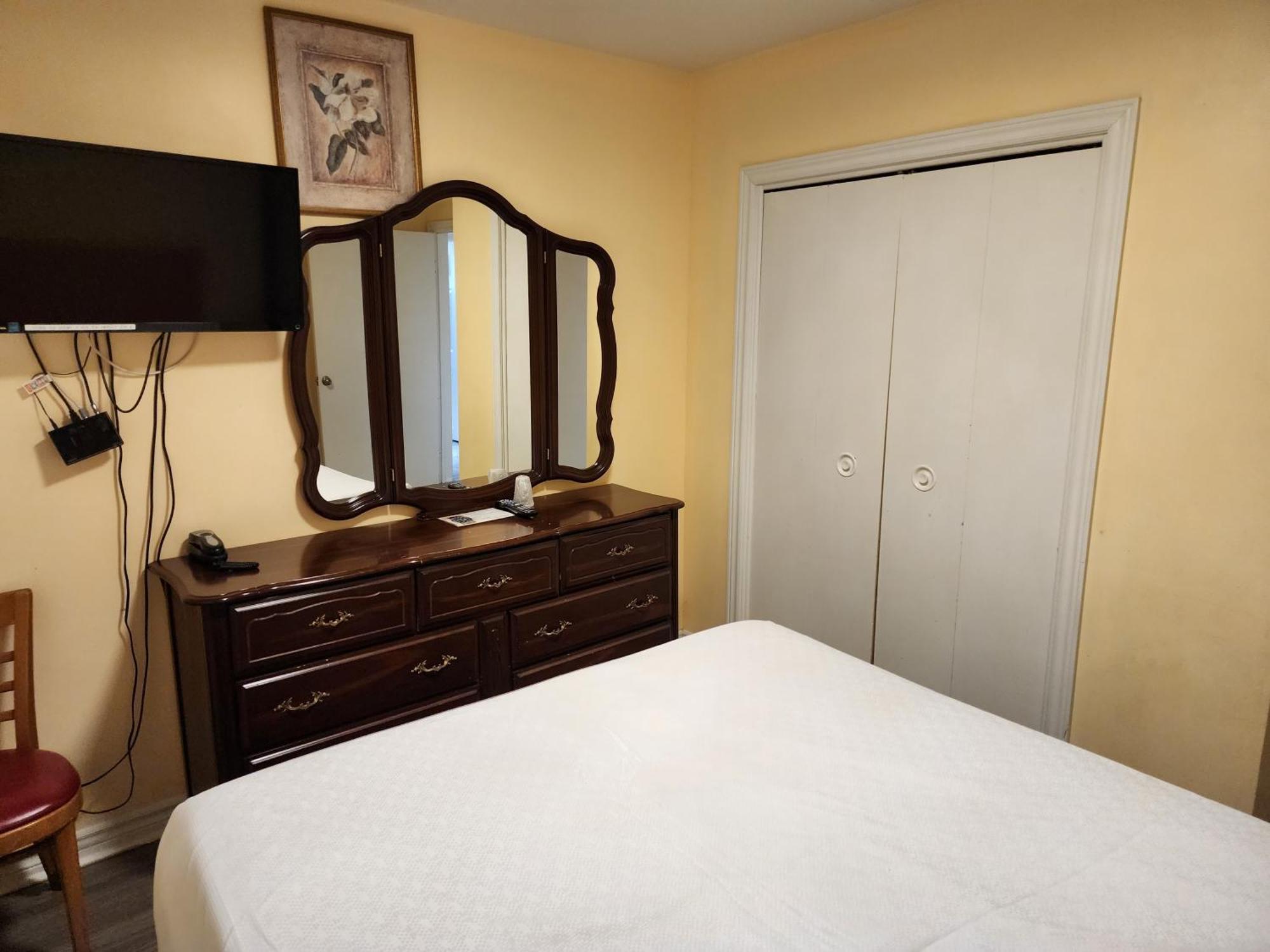 Sunparlor Motel Лемингтон Екстериор снимка