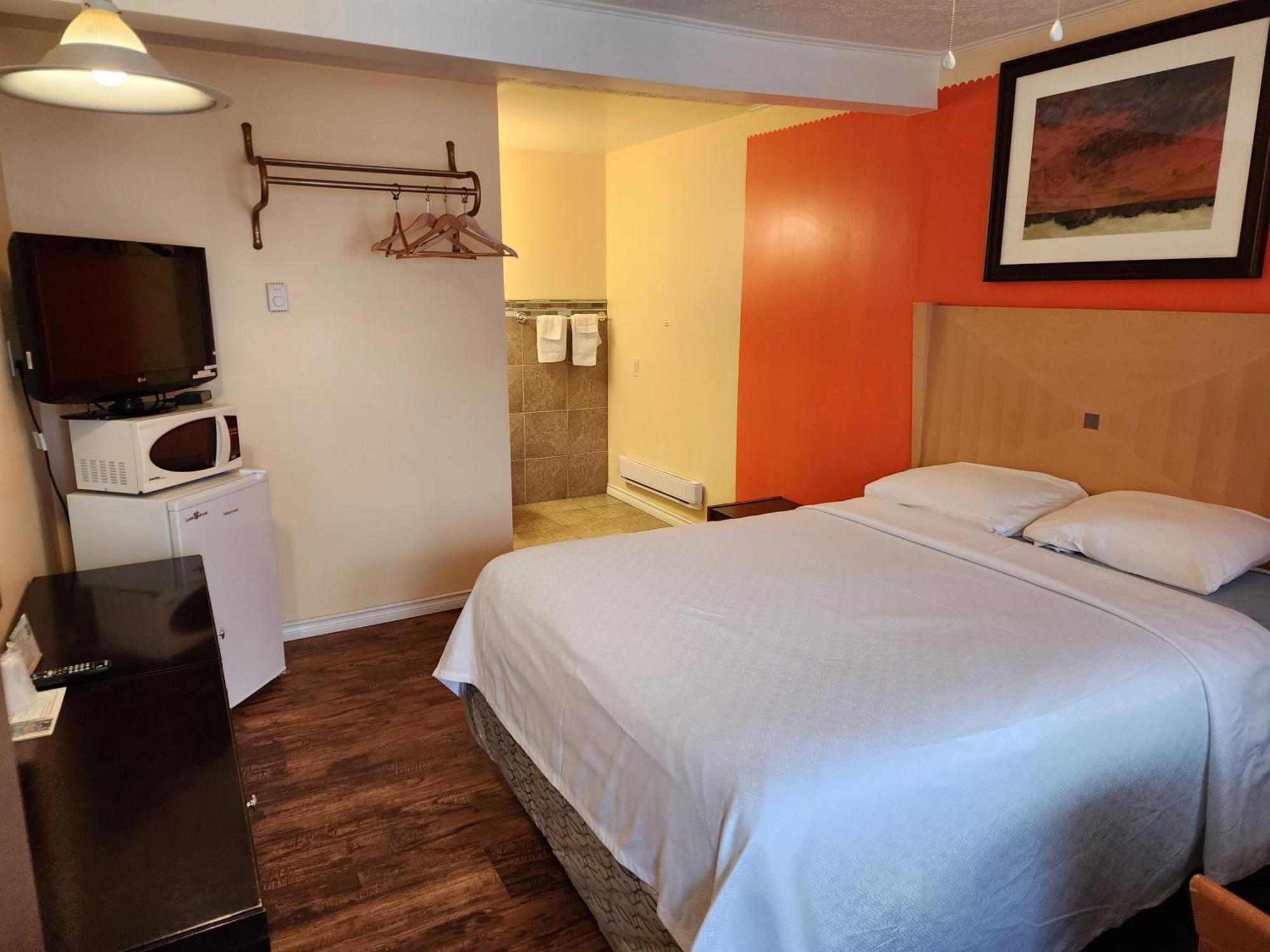 Sunparlor Motel Лемингтон Екстериор снимка