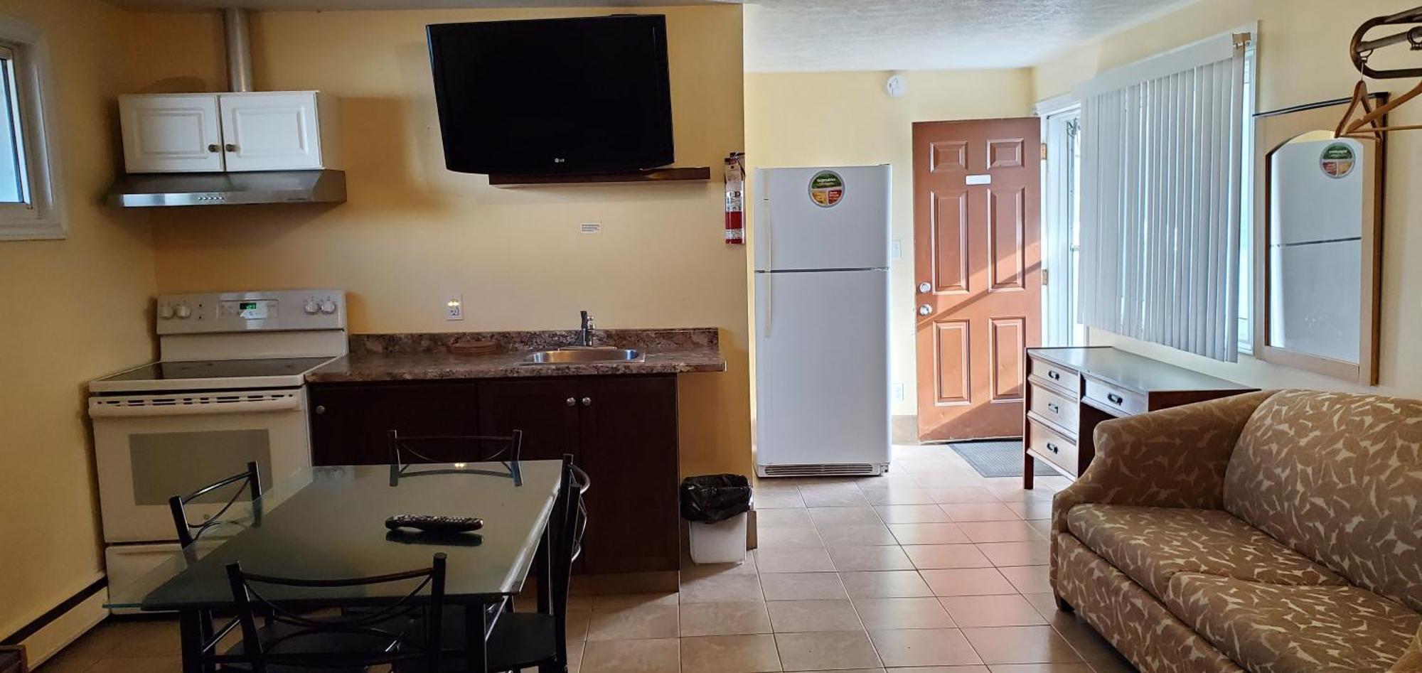 Sunparlor Motel Лемингтон Екстериор снимка